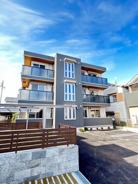 アーバンクロスの物件外観写真