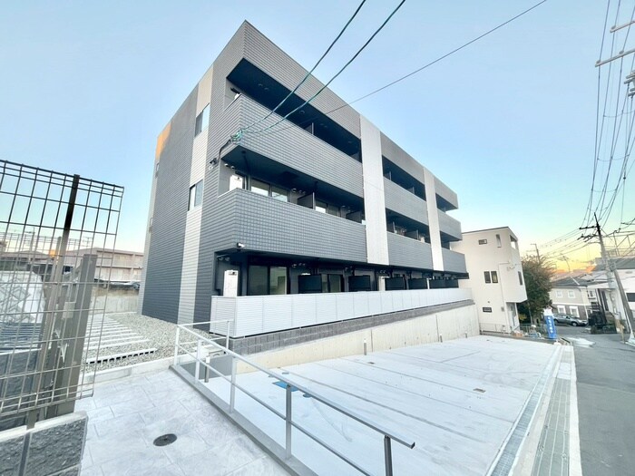 プルメリア阪大前の物件外観写真