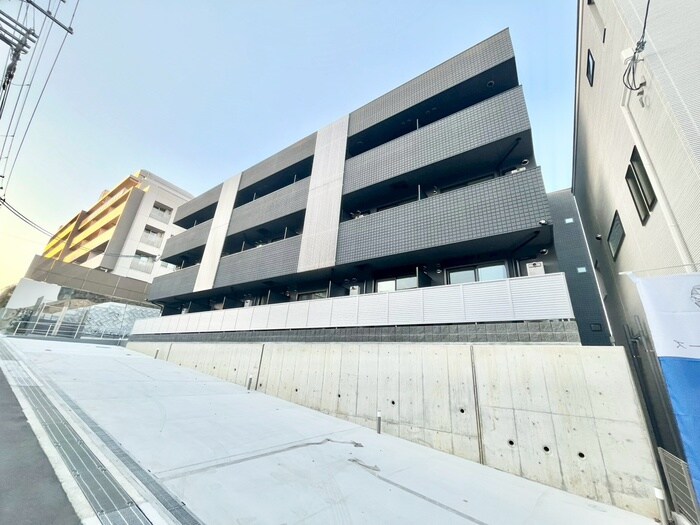 プルメリア阪大前の物件外観写真