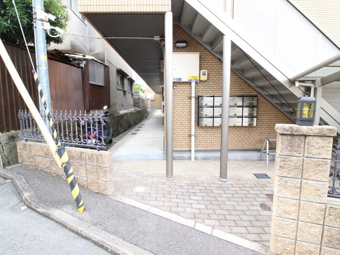 マルベリ－ハウスの物件外観写真