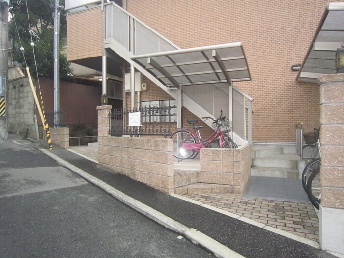 マルベリ－ハウスの物件外観写真