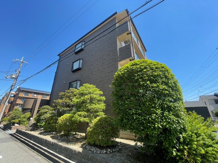 メゾンドール荒牧の物件外観写真