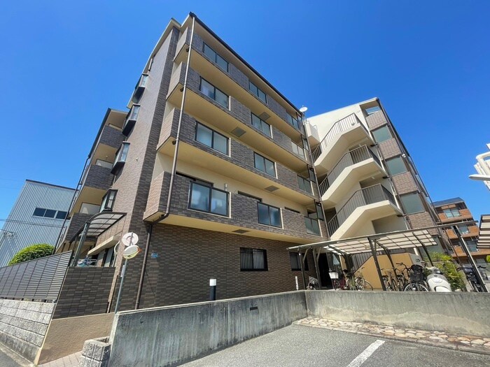 メゾンドール荒牧の物件外観写真