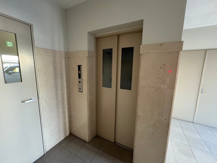 ジュネス太郎坊の物件外観写真