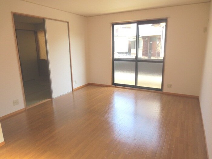 カーサフィオーレA棟の物件内観写真