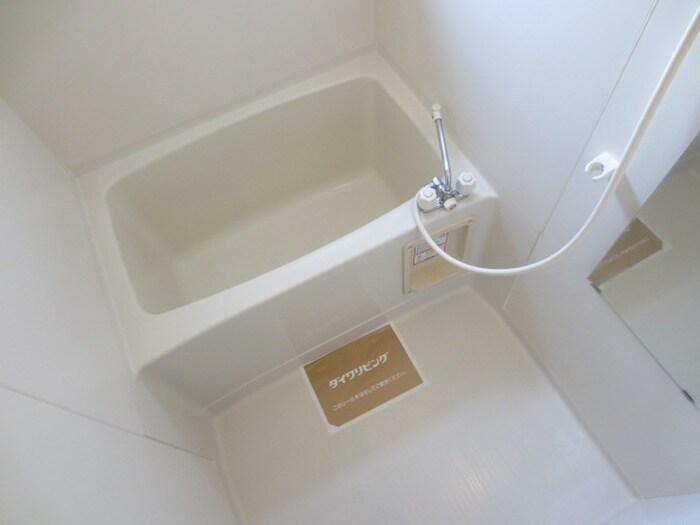 カーサフィオーレA棟の物件内観写真