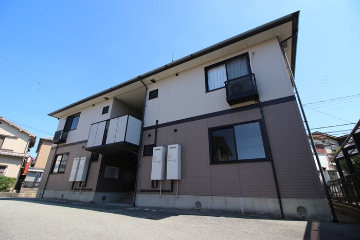 カーサフィオーレA棟の物件外観写真