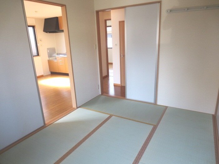 カーサフィオーレA棟の物件内観写真