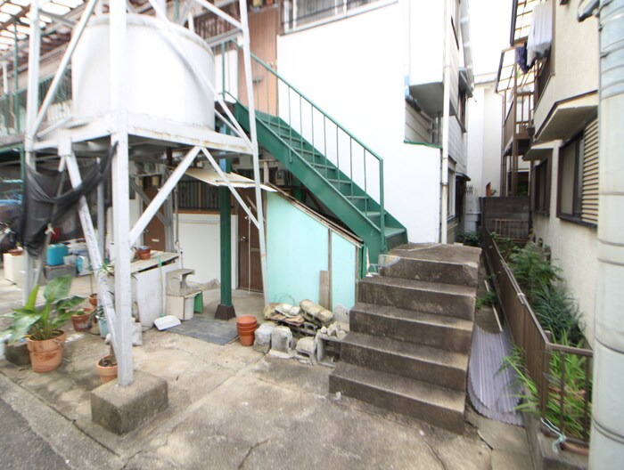 いずみ荘の物件外観写真