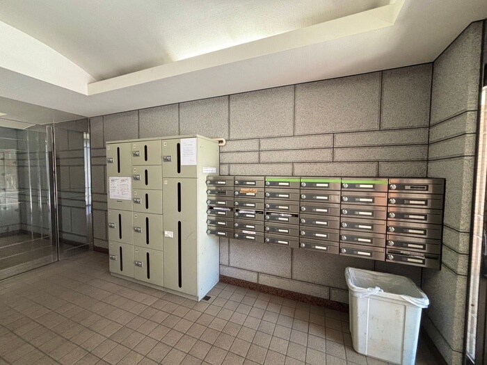 マンション芦紅の物件外観写真