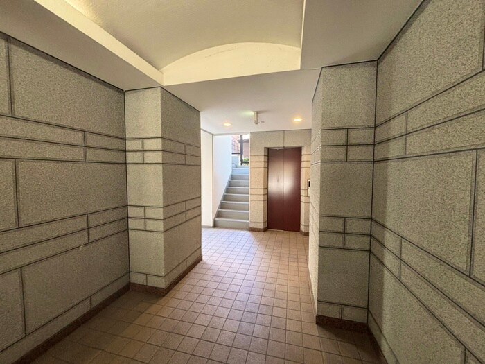 マンション芦紅の物件外観写真