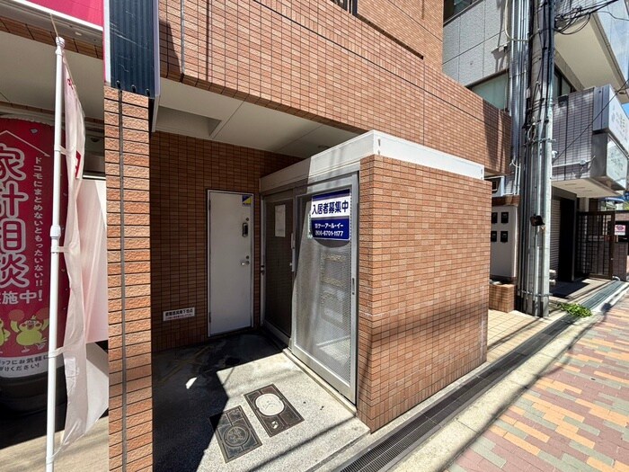 マンション芦紅の物件外観写真