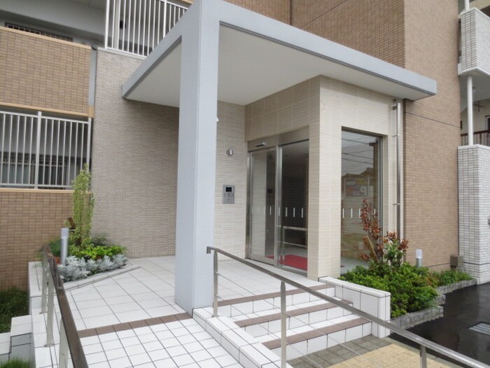 ソシア千里丘の物件外観写真