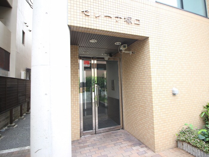 セレ－ナ塚口の物件外観写真