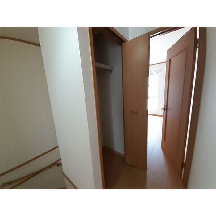 ディーア・クミルＢの物件内観写真