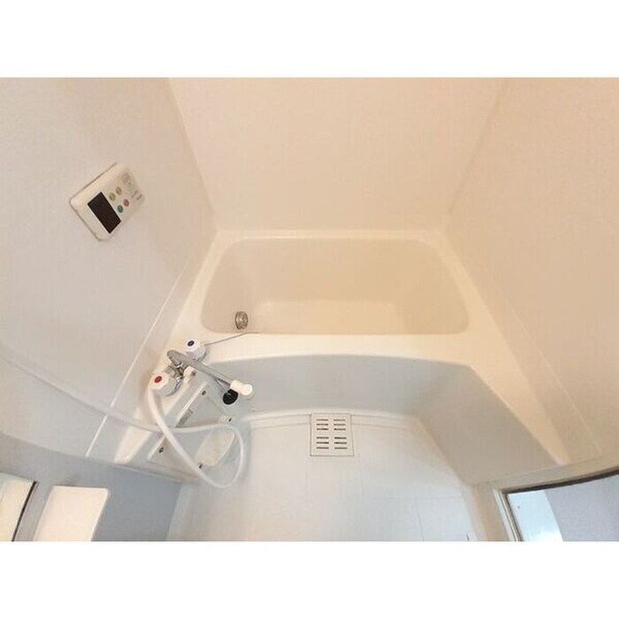 ディーア・クミルＢの物件内観写真