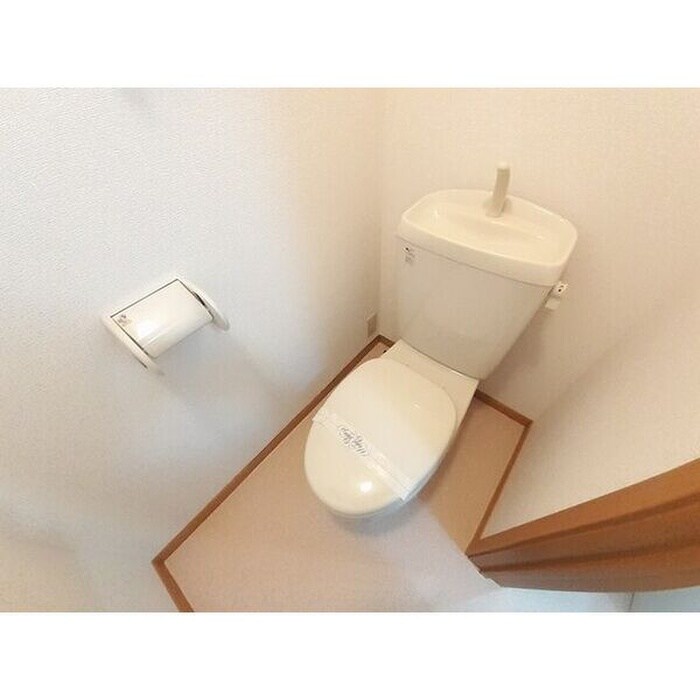 ディーア・クミルＢの物件内観写真