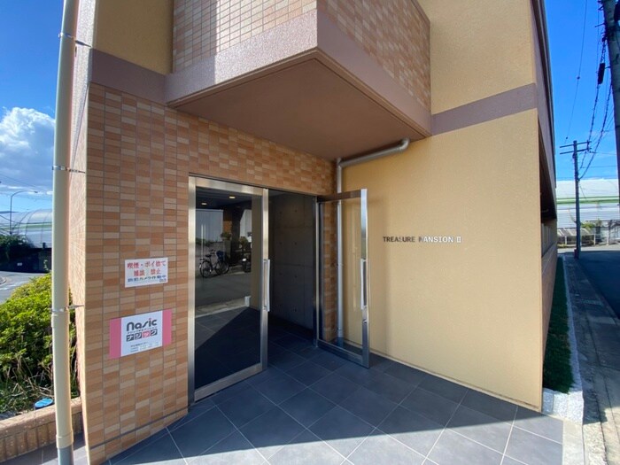 トレジャーマンションⅡの物件外観写真