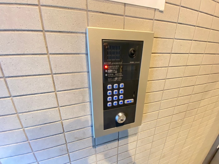 プレジ－ル西院の物件外観写真