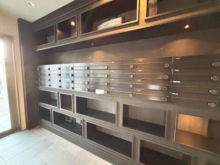 フラッティ丸太町御前の物件外観写真