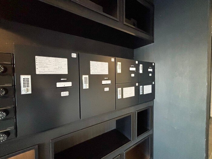 フラッティ丸太町御前の物件外観写真