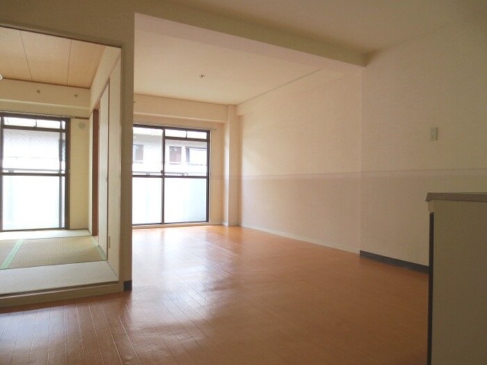 ロイヤル千里丘の物件内観写真