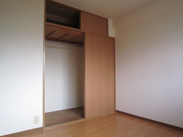 ロイヤル千里丘の物件内観写真