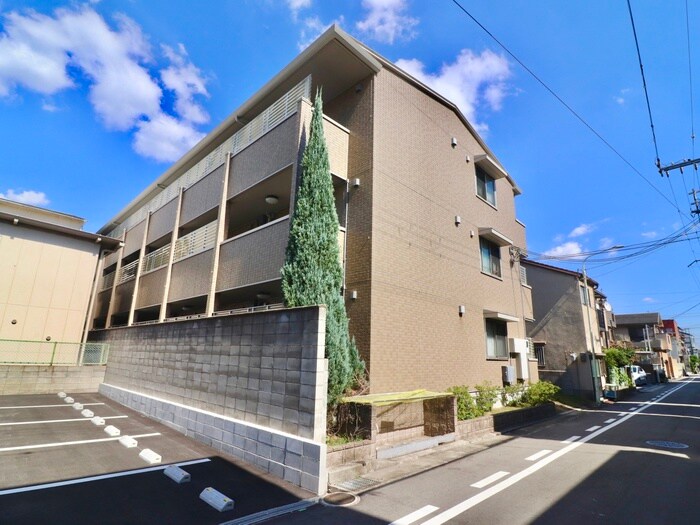 ＡＬＢＡ　Ｊ・Ｋの物件外観写真