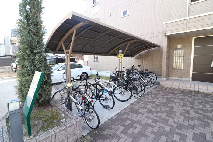 ＡＬＢＡ　Ｊ・Ｋの物件外観写真