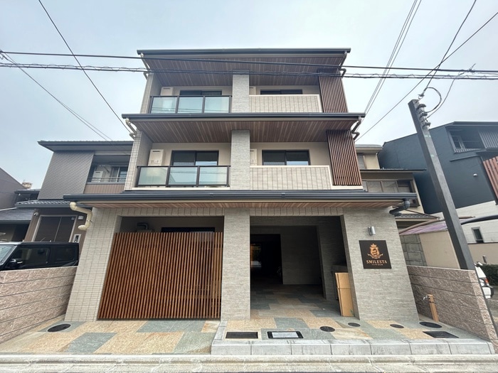 スミレスタ烏丸五条の物件外観写真