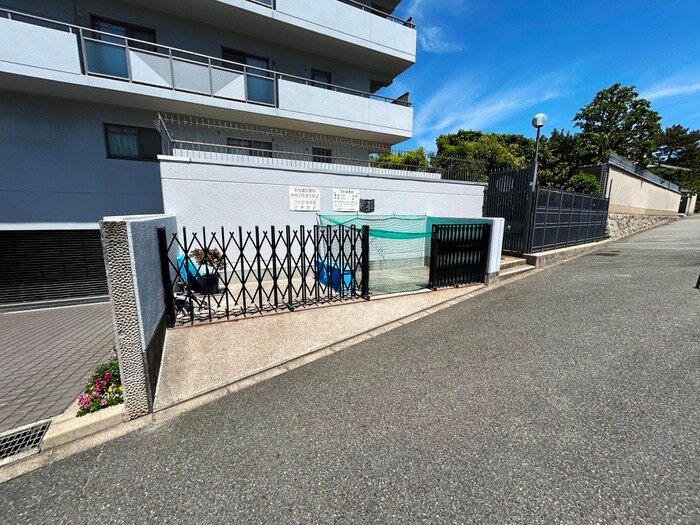 白鷹夙川マンションの物件外観写真