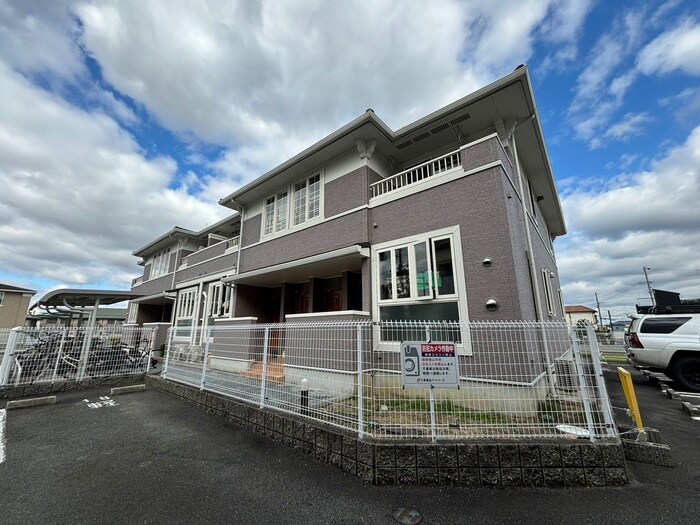 シェーネ　エレガンシアの物件外観写真