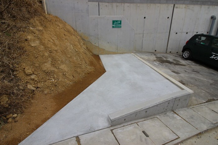 ウグイスコートの物件外観写真