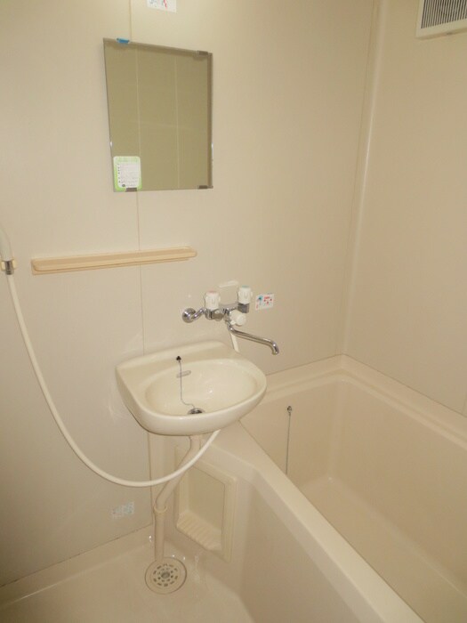 プラージュ本山の物件内観写真