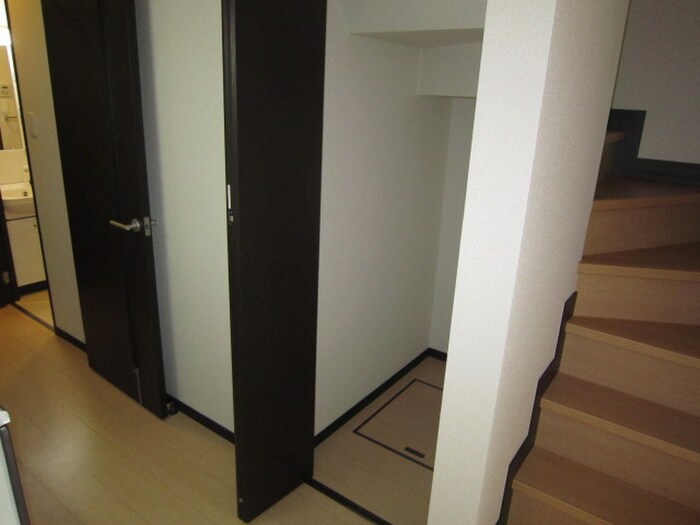 ﾌｼﾞﾊﾟﾚｽ ｽﾘｰﾊｰﾌﾞｽﾞ服部寿町の物件内観写真