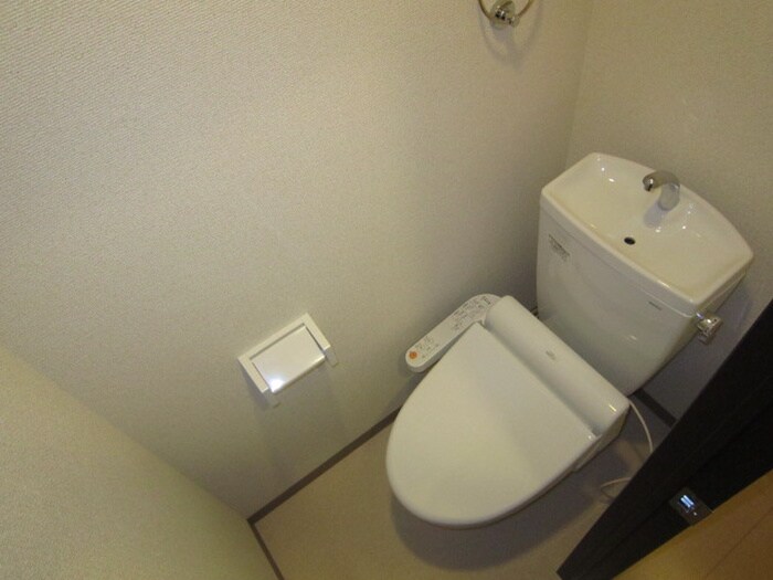 ﾌｼﾞﾊﾟﾚｽ ｽﾘｰﾊｰﾌﾞｽﾞ服部寿町の物件内観写真