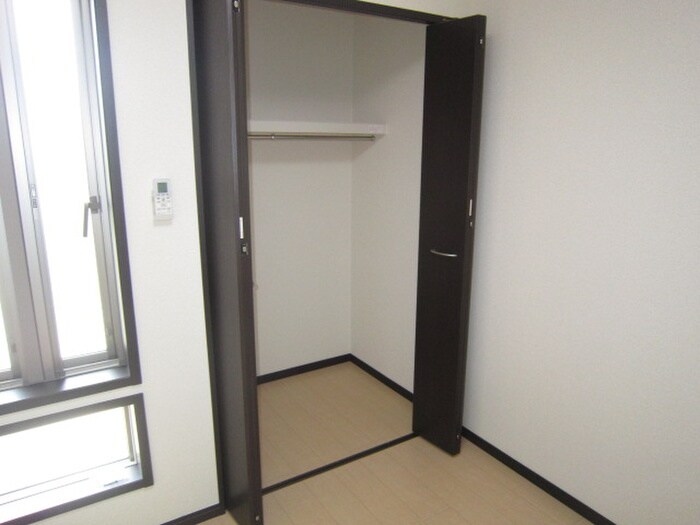 ﾌｼﾞﾊﾟﾚｽ ｽﾘｰﾊｰﾌﾞｽﾞ服部寿町の物件内観写真