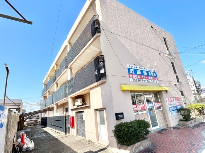 グランブルー宇治の物件外観写真