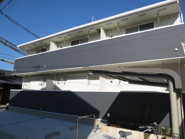 カ－サ・ドレッセの物件外観写真