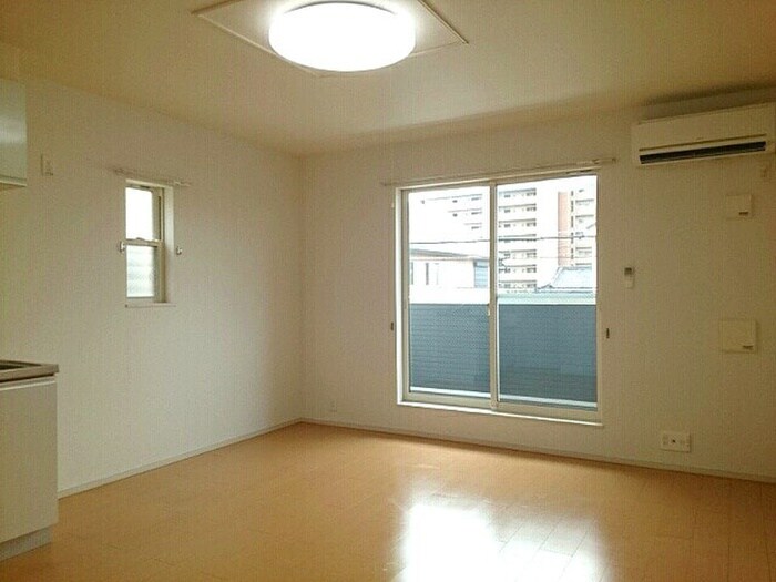 カ－サ・ドレッセの物件内観写真