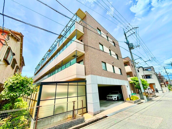 メゾンド・ファミ－ユの物件外観写真