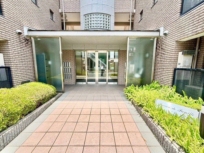 メゾンド・ファミ－ユの物件外観写真