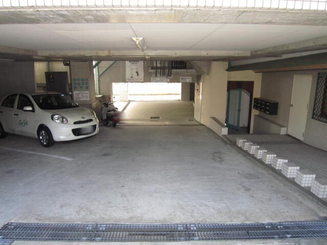 ラッフルズビルの物件外観写真