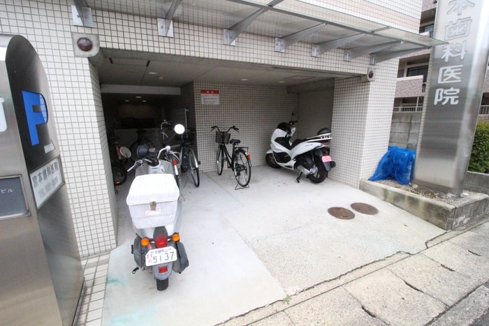 ラッフルズビルの物件外観写真