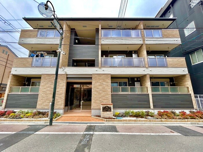 ロイヤルコート巽北の物件外観写真