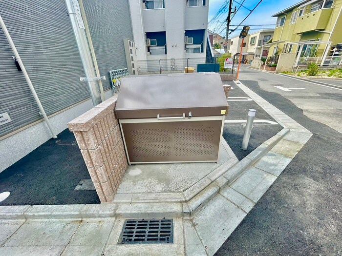 ジャイオスの物件外観写真