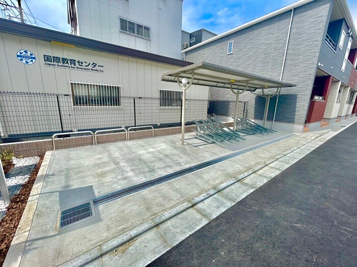 ジャイオスの物件外観写真