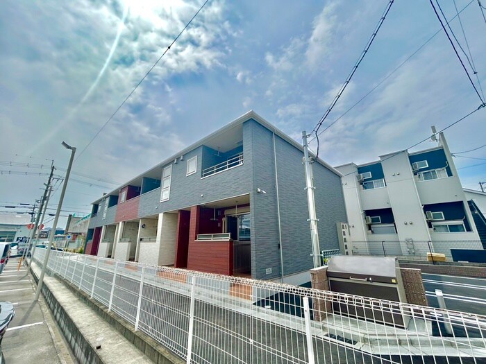 ジャイオスの物件外観写真