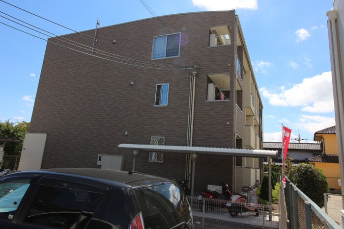 クレール宝塚の物件外観写真