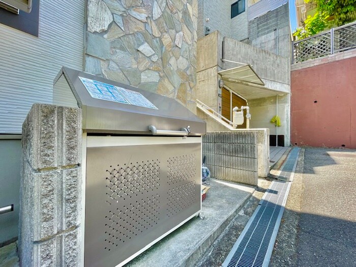 ラ・アンブルの物件外観写真